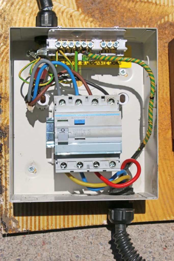 Electrical box with wiring and connectionsutc